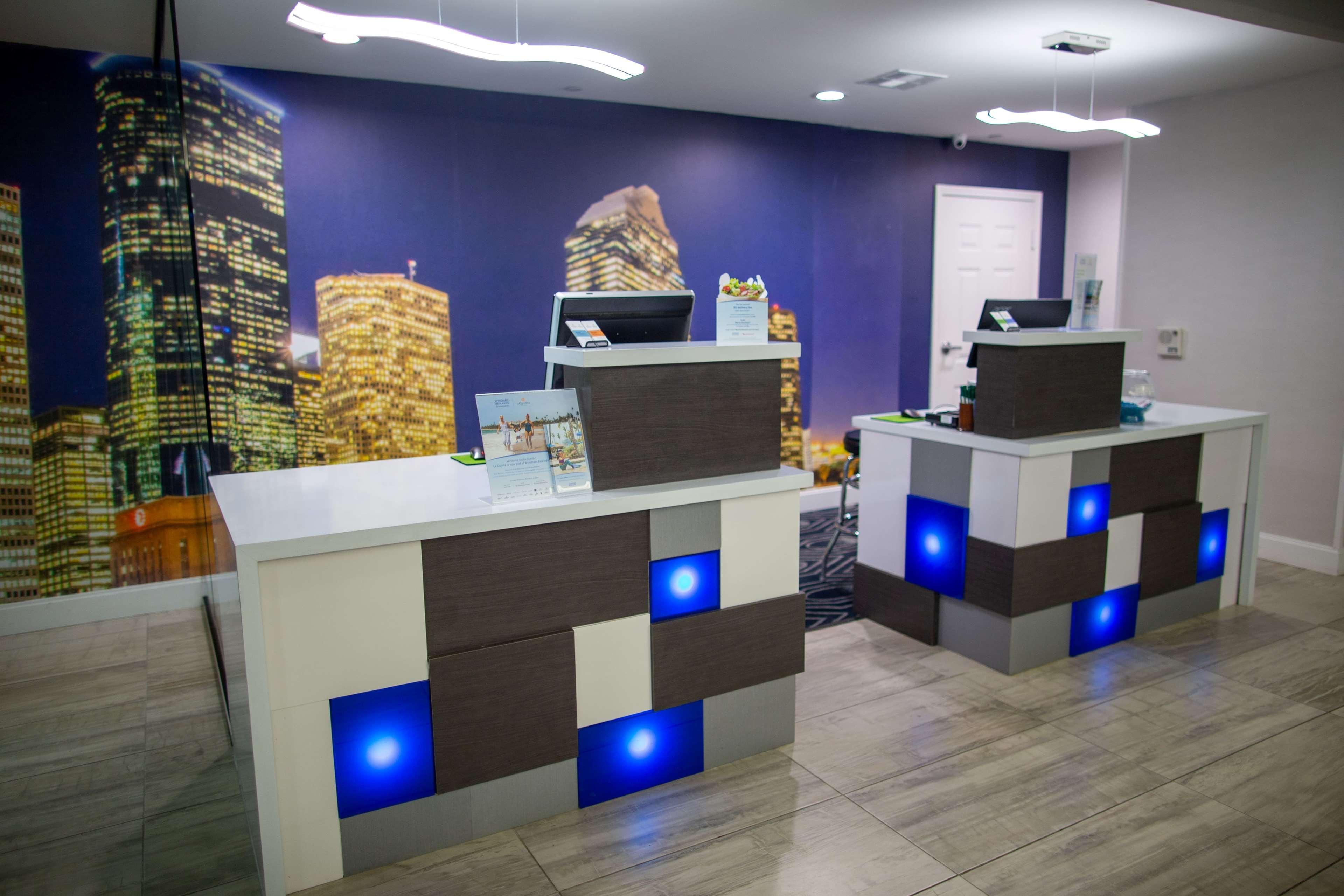 Hotel La Quinta By Wyndham East At Normandy Houston