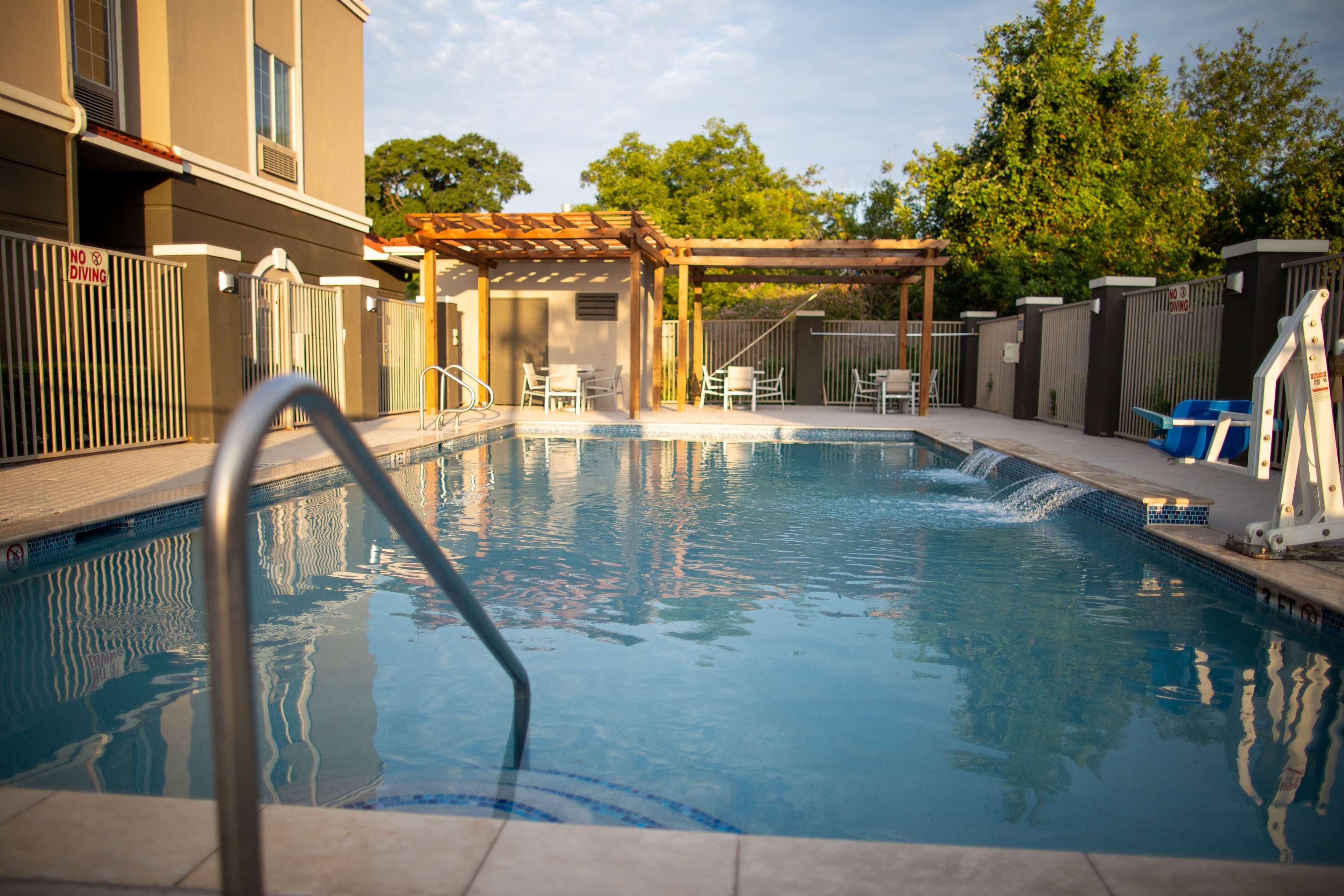 Hotel La Quinta By Wyndham East At Normandy 3*