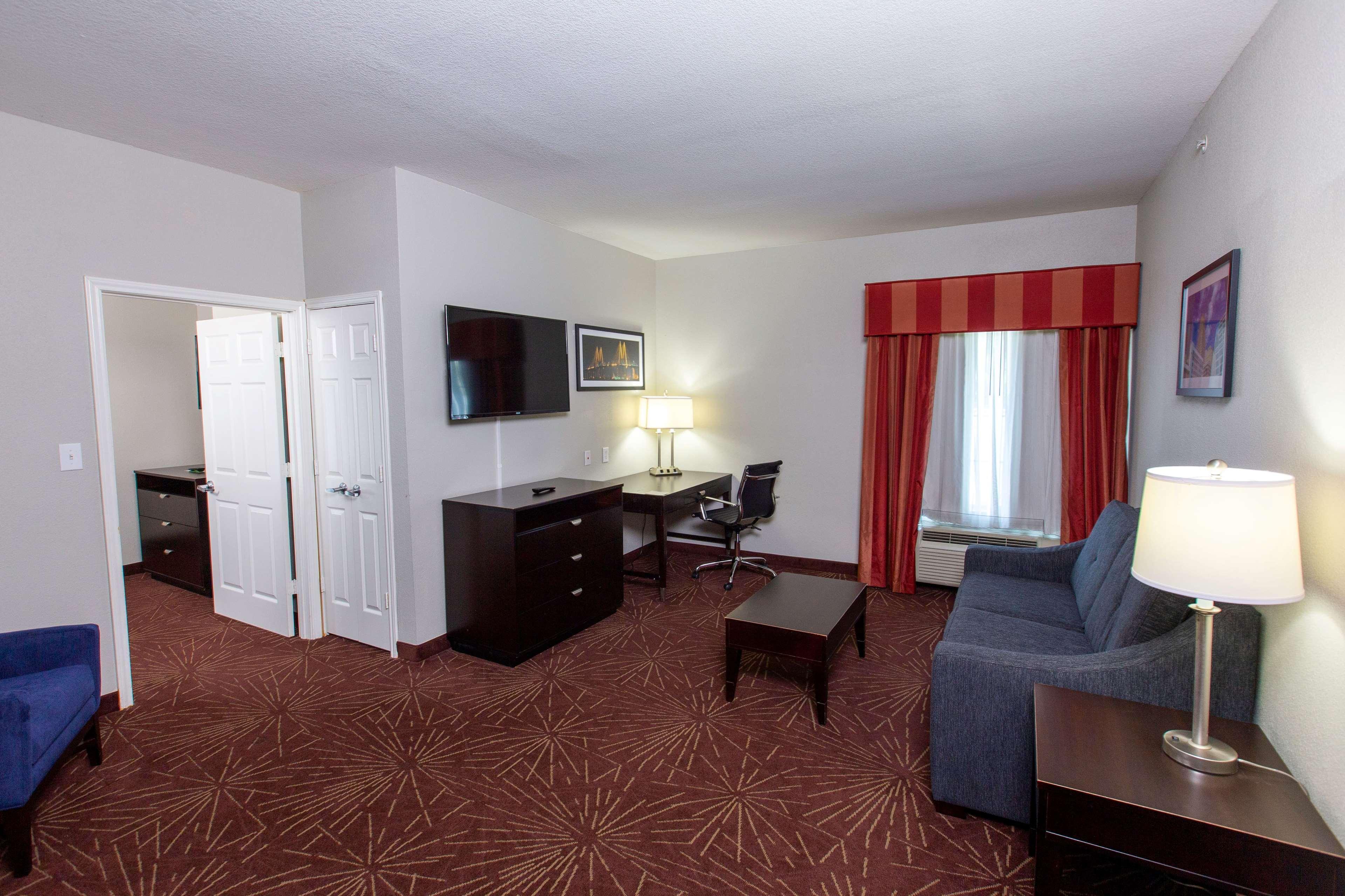 Hotel La Quinta By Wyndham East At Normandy