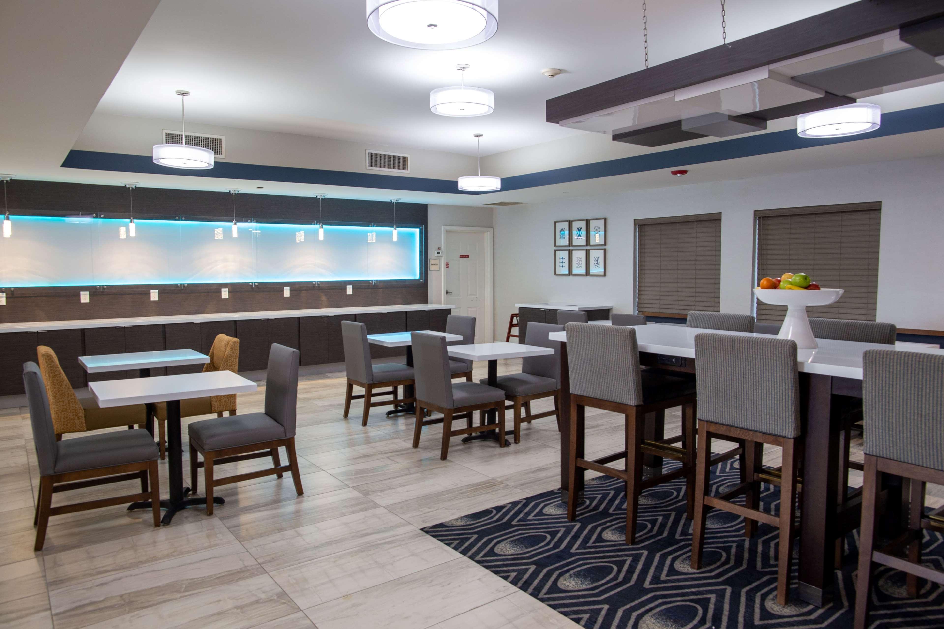 La Quinta By Wyndham East At Normandy Houston
