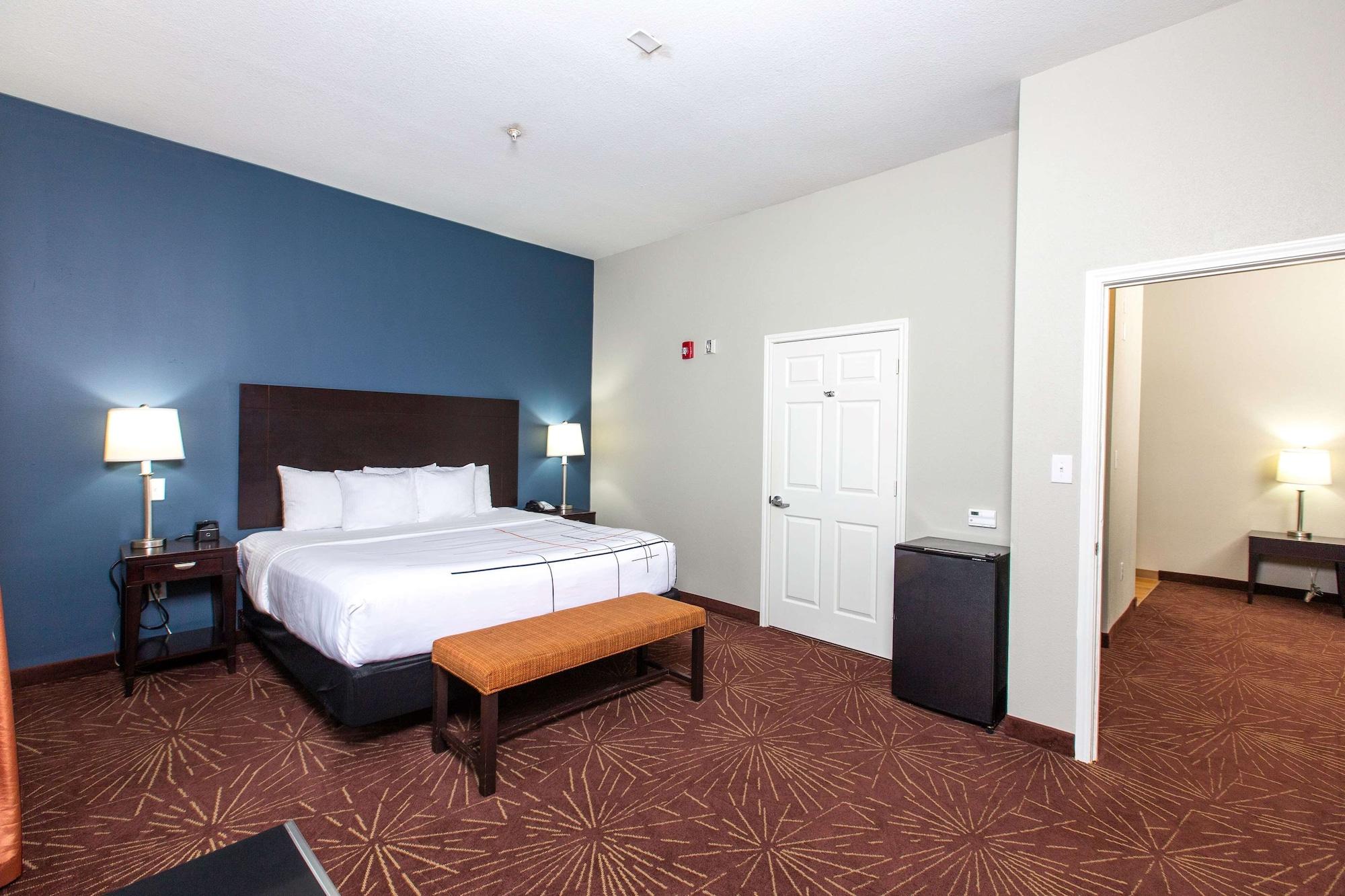 La Quinta By Wyndham East At Normandy Hotel