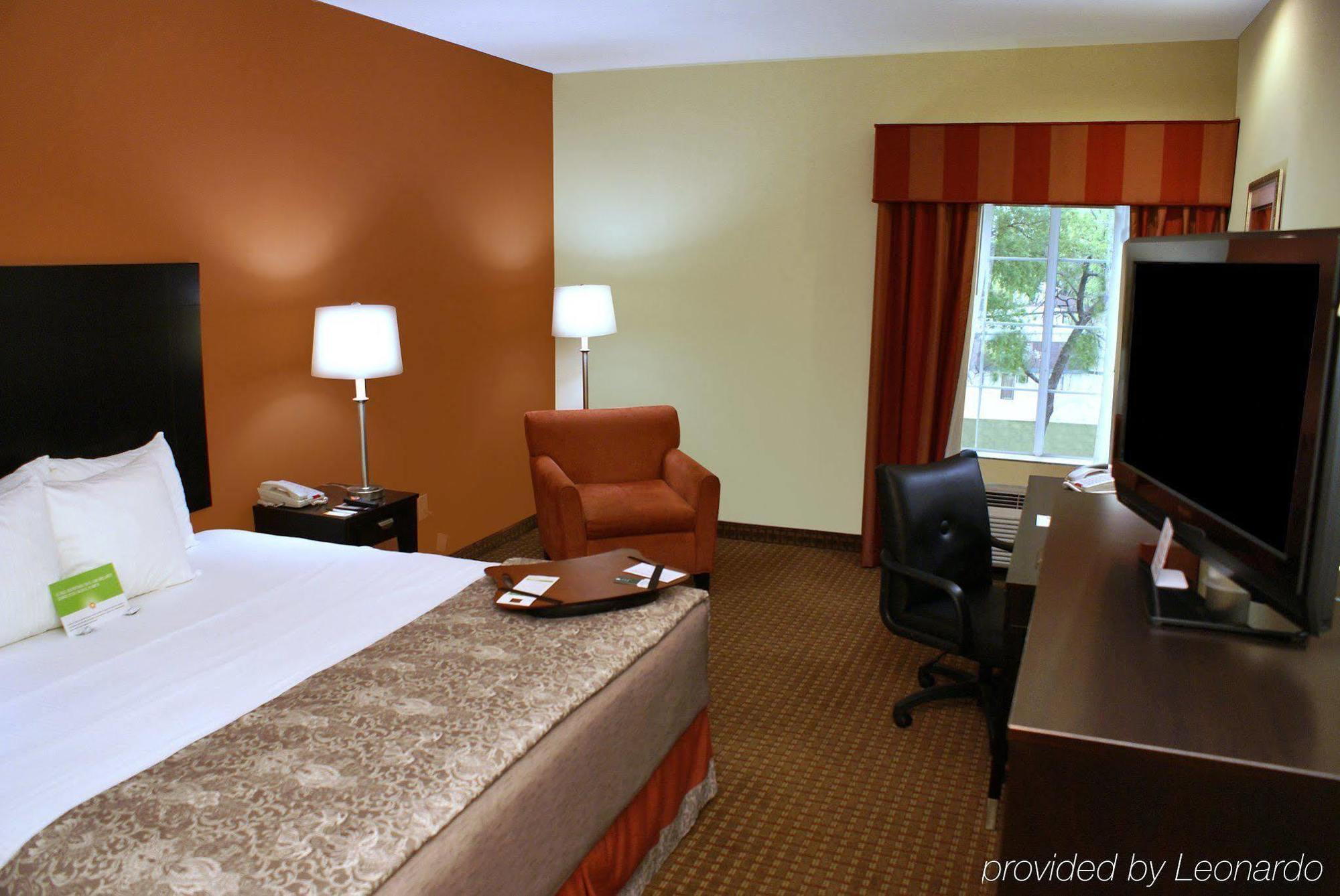 La Quinta By Wyndham East At Normandy Hotel Houston